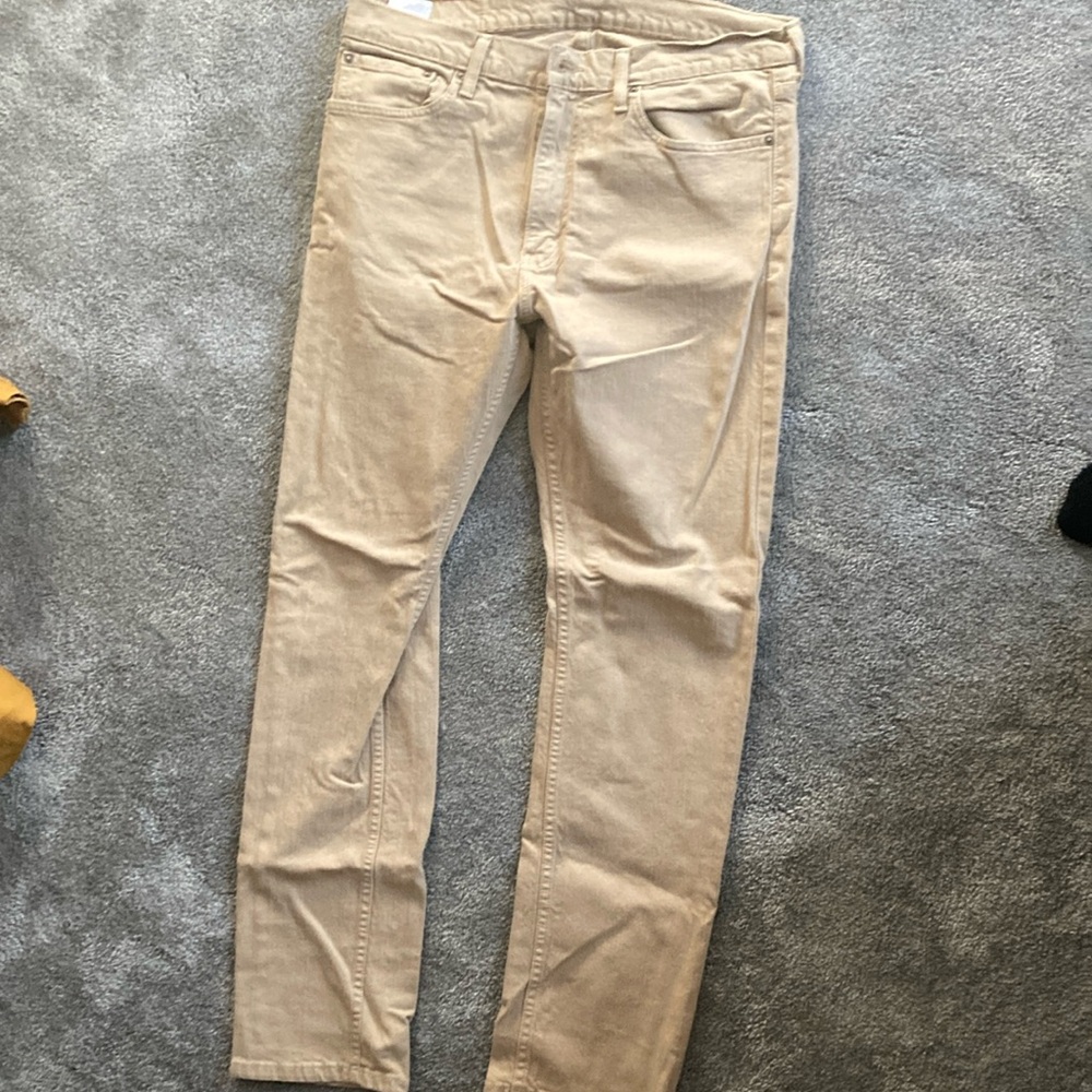 Men’s Tan Levi Jeans